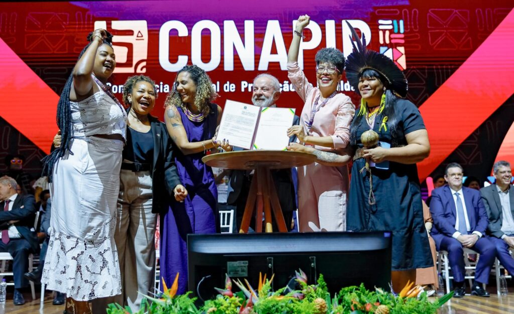 Presidente Lula anuncia construção da Casa da Igualdade Racial da Bahia durante conferência nacional Presidente Lula anuncia construção da Casa da Igualdade Racial da Bahia durante conferência nacional